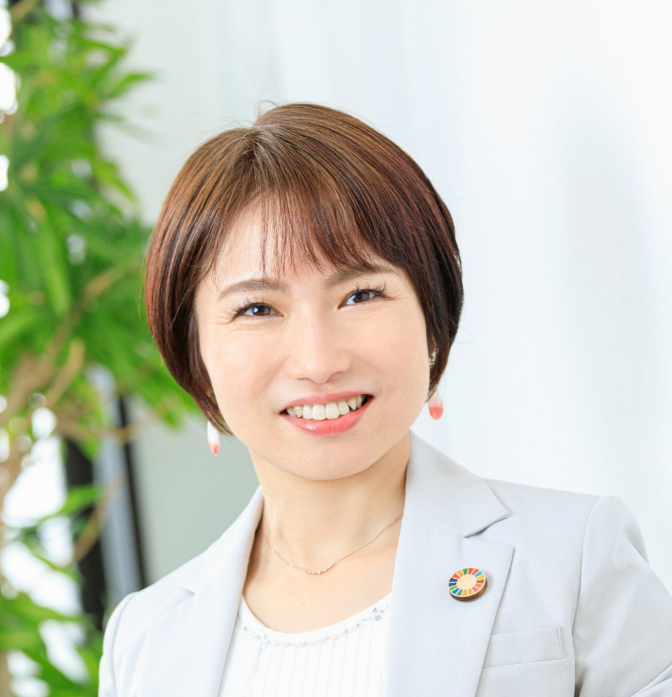林 由希