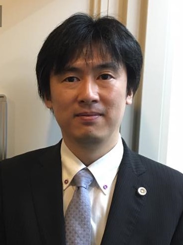 向原　栄大朗